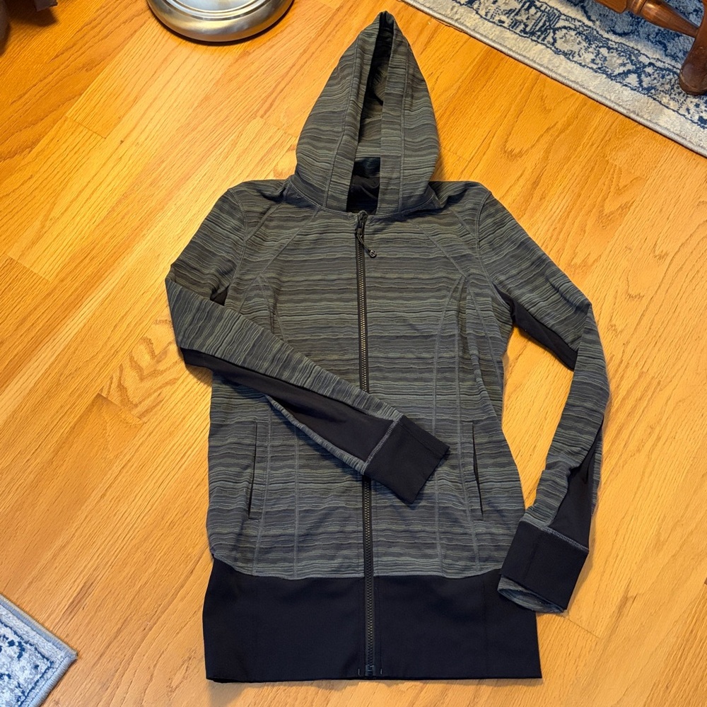 Lululemon Daily Practice Full Zip Hoodie Jacket Green and Black Women’s Size 10